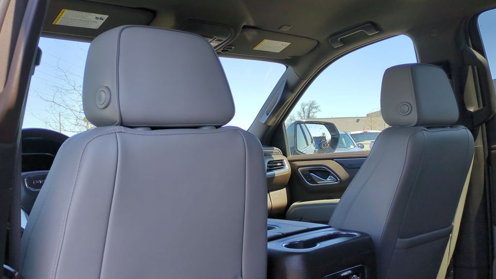 Thumbnail: 2022 GMC Yukon - 17