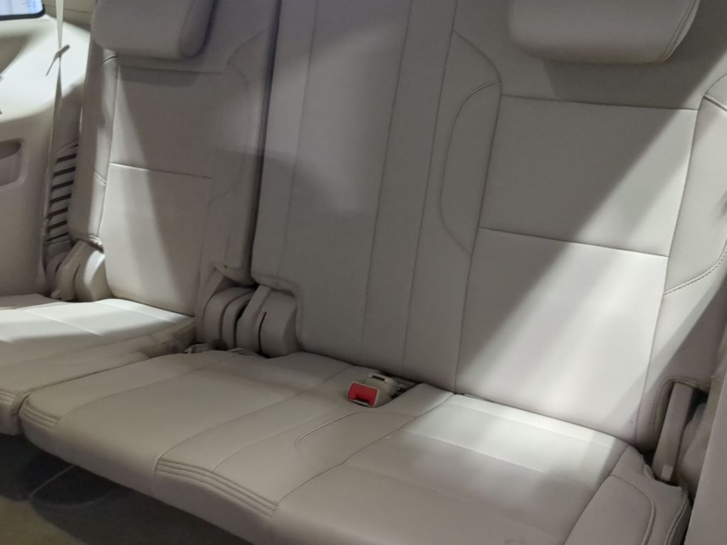 Thumbnail: 2015 GMC Yukon - 35