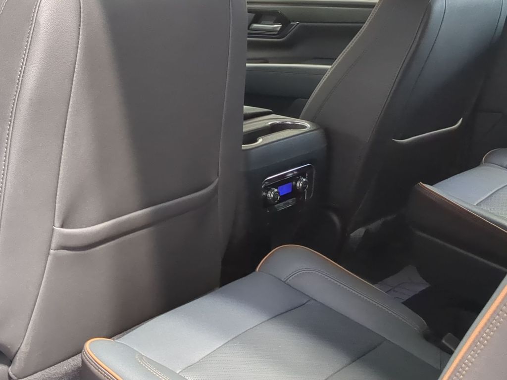 Thumbnail: 2025 GMC Yukon - 12