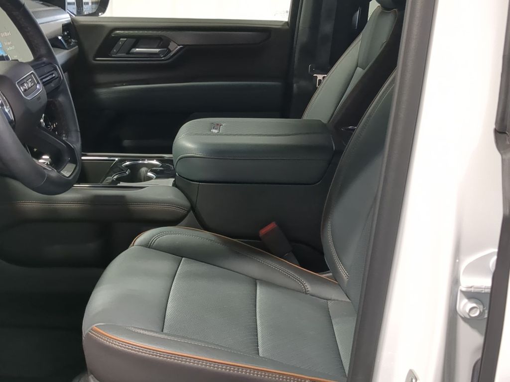 Thumbnail: 2025 GMC Yukon - 10