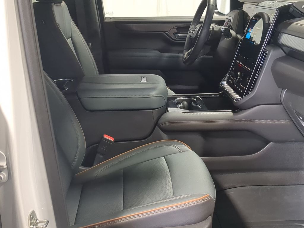 Thumbnail: 2025 GMC Yukon - 11