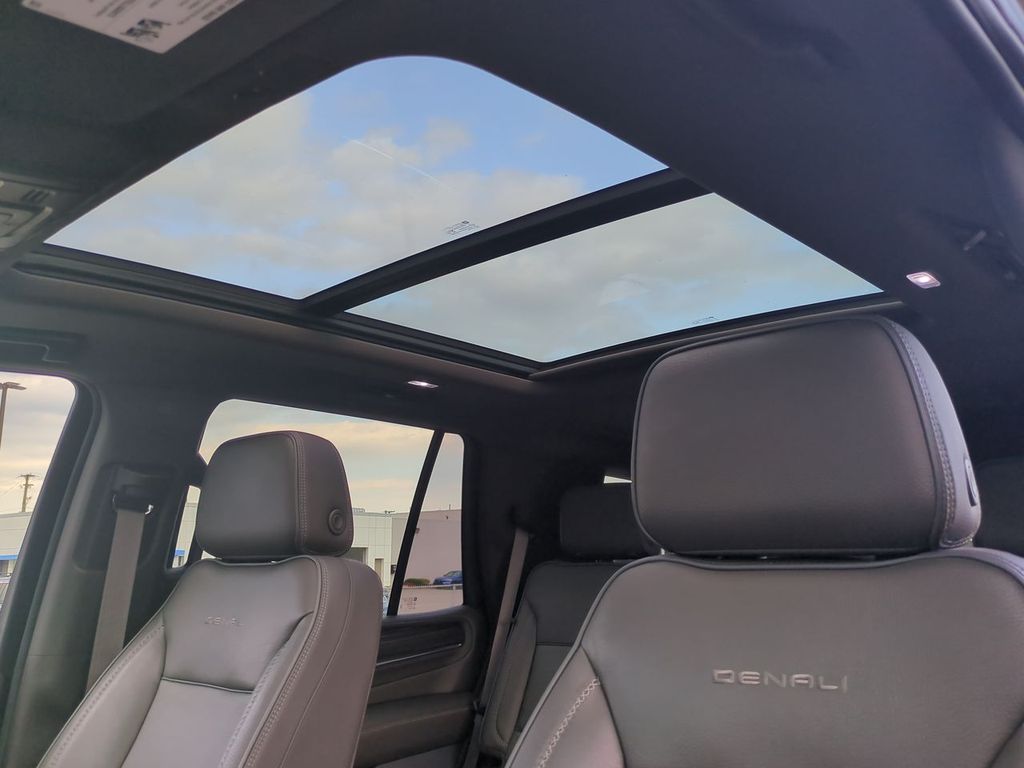 Thumbnail: 2021 GMC Yukon - 24