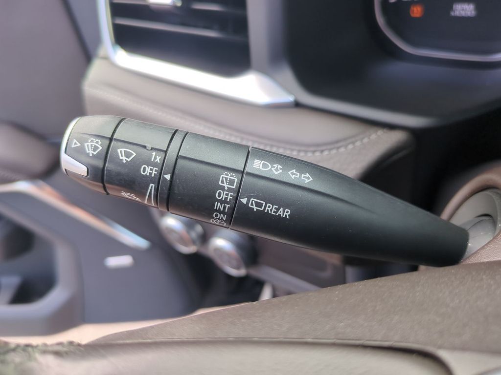 Thumbnail: 2021 GMC Yukon - 17