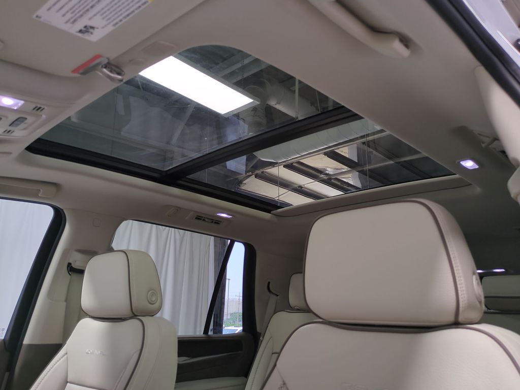 Thumbnail: 2024 GMC Yukon - 23