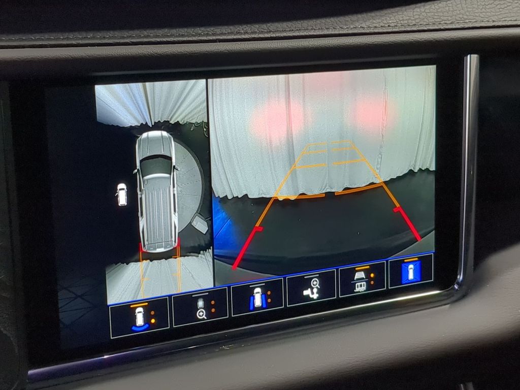 Thumbnail: 2024 GMC Yukon - 32