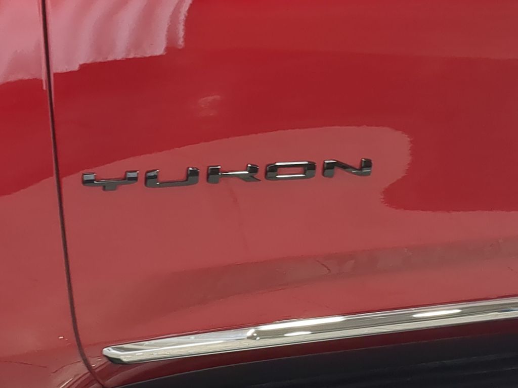 Thumbnail: 2023 GMC Yukon XL - 24