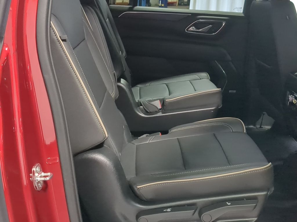 Thumbnail: 2023 GMC Yukon XL - 10