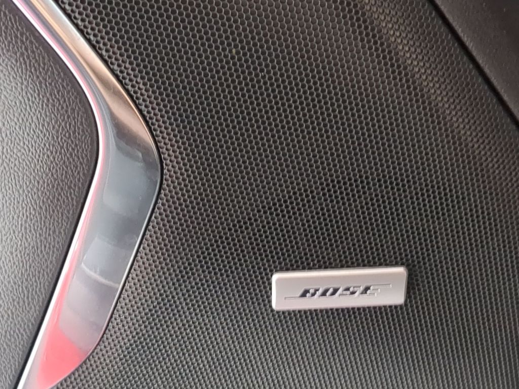 Thumbnail: 2023 GMC Yukon XL - 15