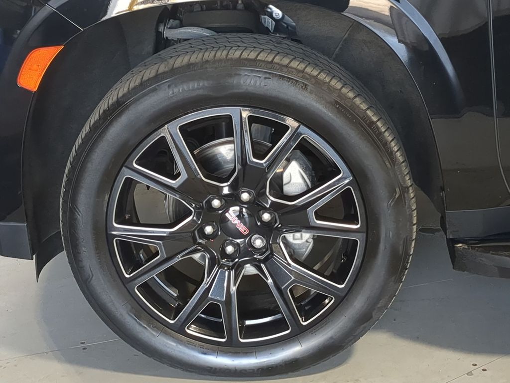 Thumbnail: 2023 GMC Yukon XL - 8