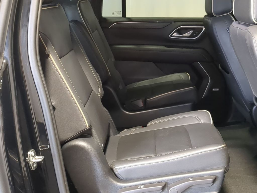 Thumbnail: 2023 GMC Yukon XL - 27