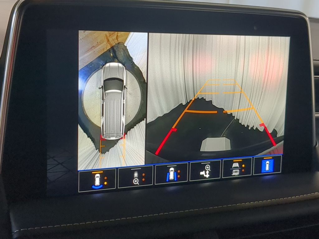 Thumbnail: 2023 GMC Yukon XL - 31