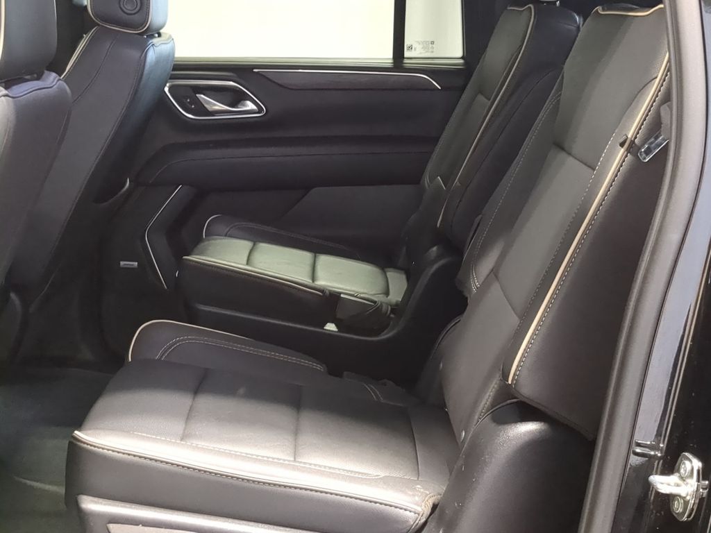 Thumbnail: 2023 GMC Yukon XL - 26