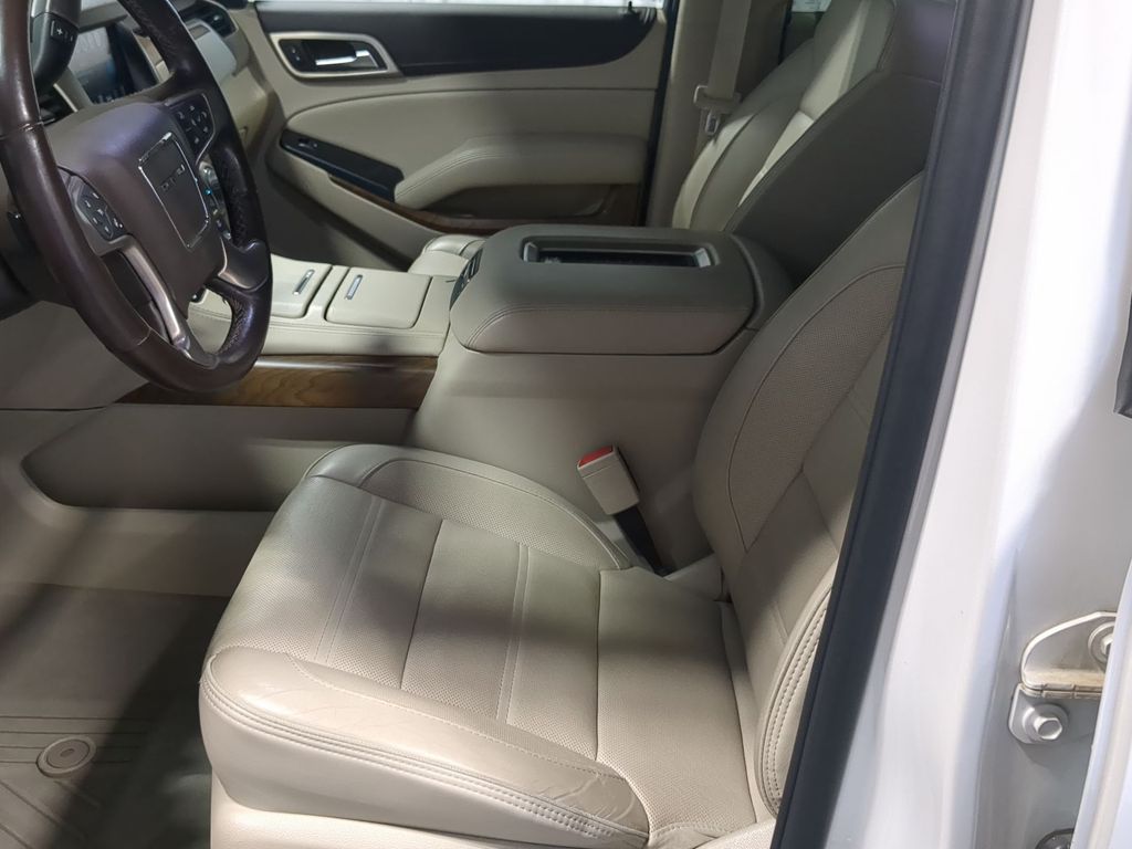 Thumbnail: 2020 GMC Yukon XL - 9