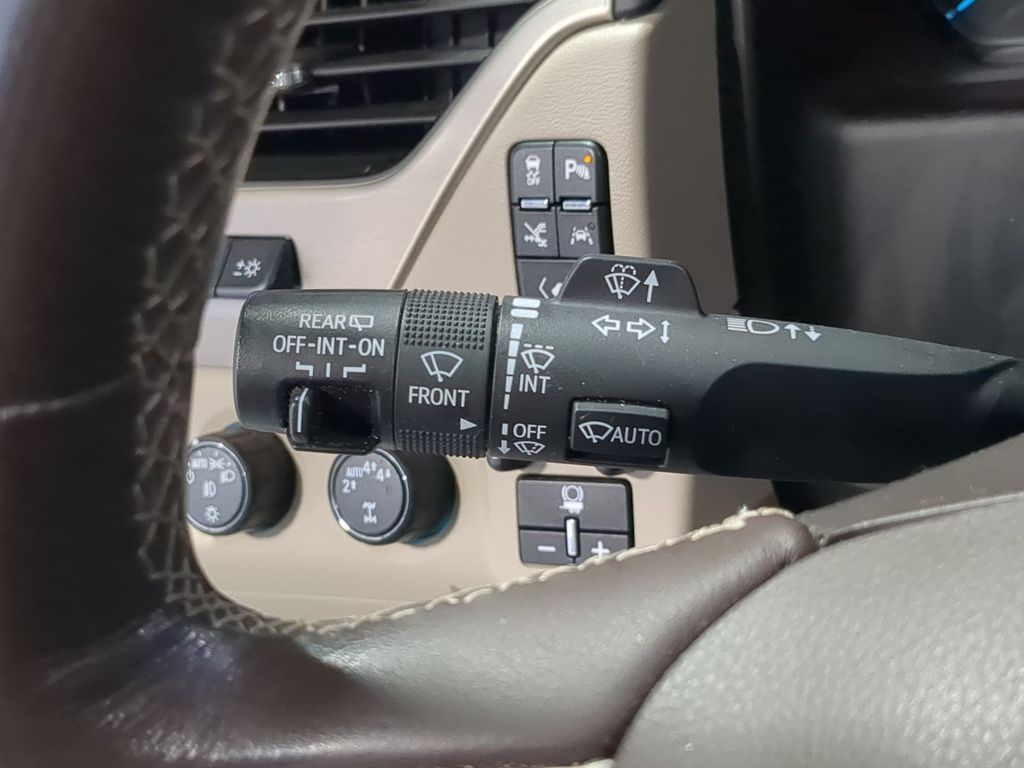 Thumbnail: 2020 GMC Yukon XL - 14