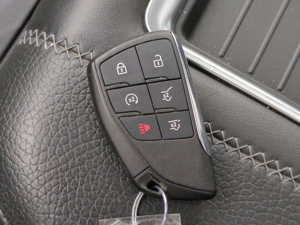 Thumbnail: 2021 GMC Yukon XL - 17