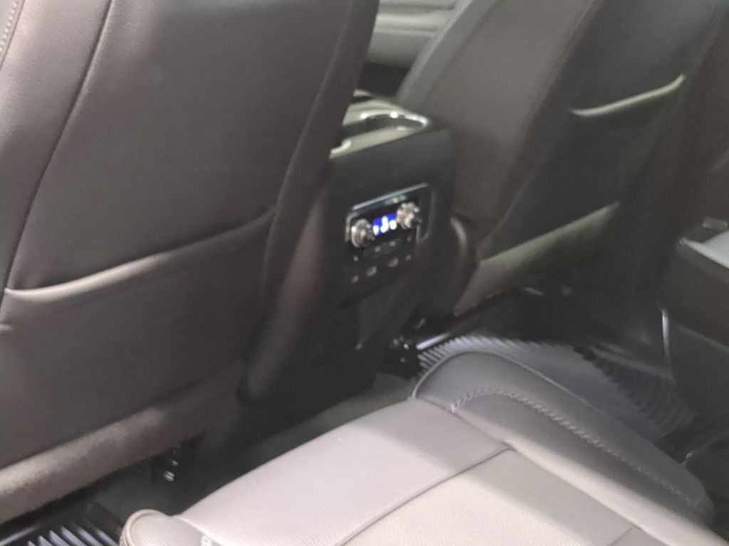 Thumbnail: 2024 GMC Yukon XL - 26
