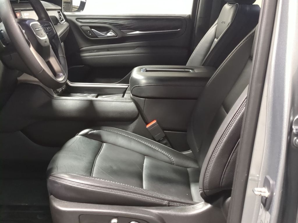 Thumbnail: 2023 GMC Yukon XL - 10