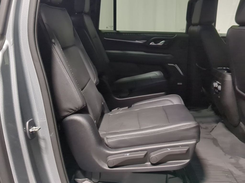 Thumbnail: 2023 GMC Yukon XL - 34