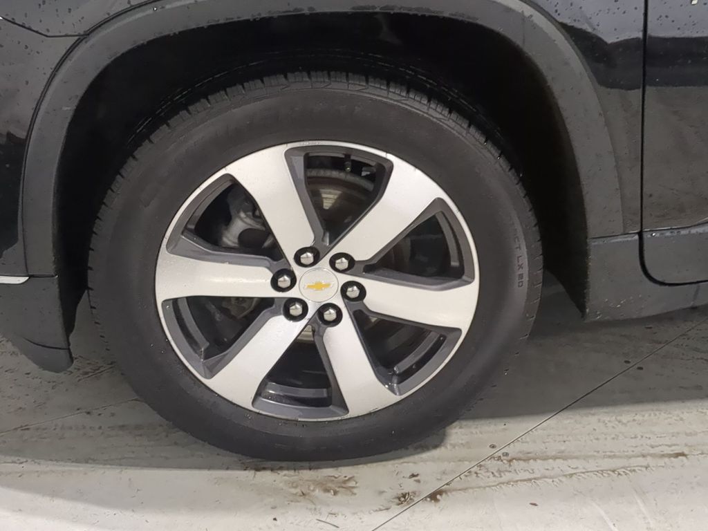 Thumbnail: 2021 Chevrolet Traverse - 8