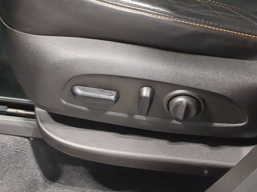 Thumbnail: 2021 Chevrolet Traverse - 26