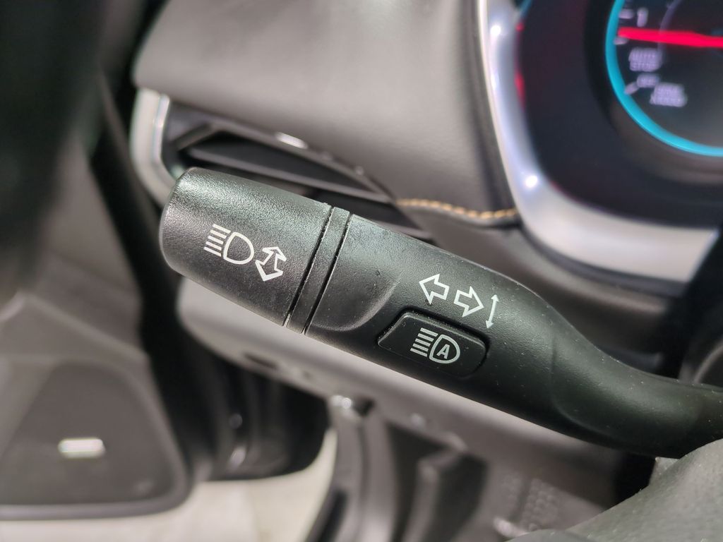 Thumbnail: 2021 Chevrolet Traverse - 32