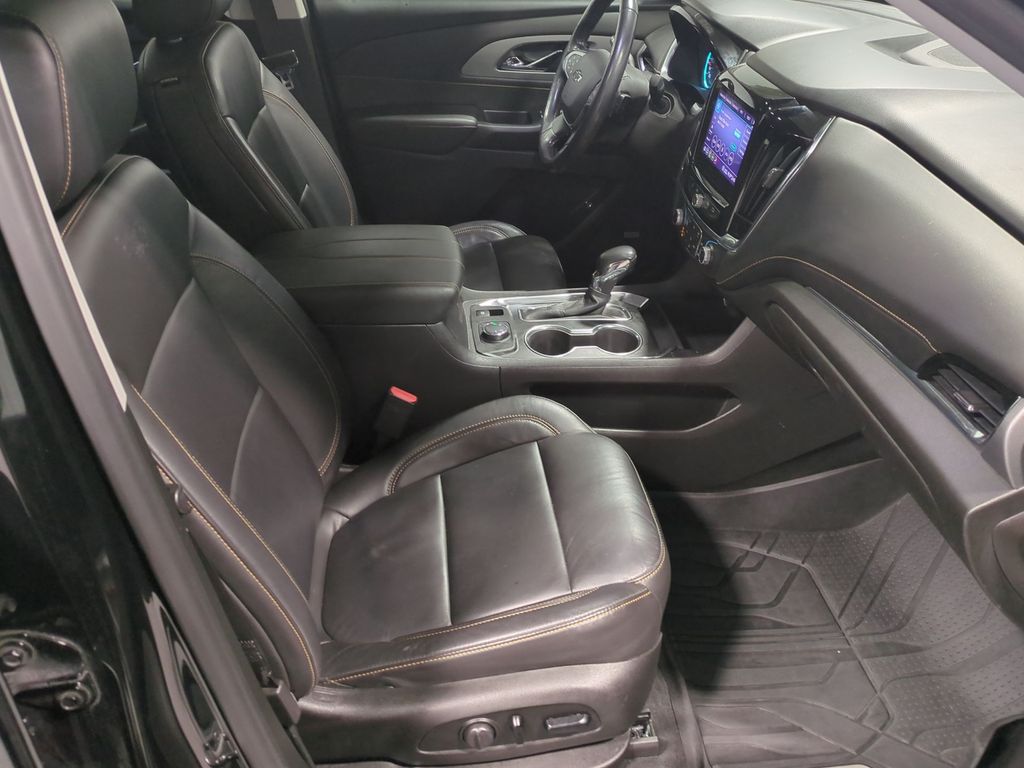 Thumbnail: 2021 Chevrolet Traverse - 11