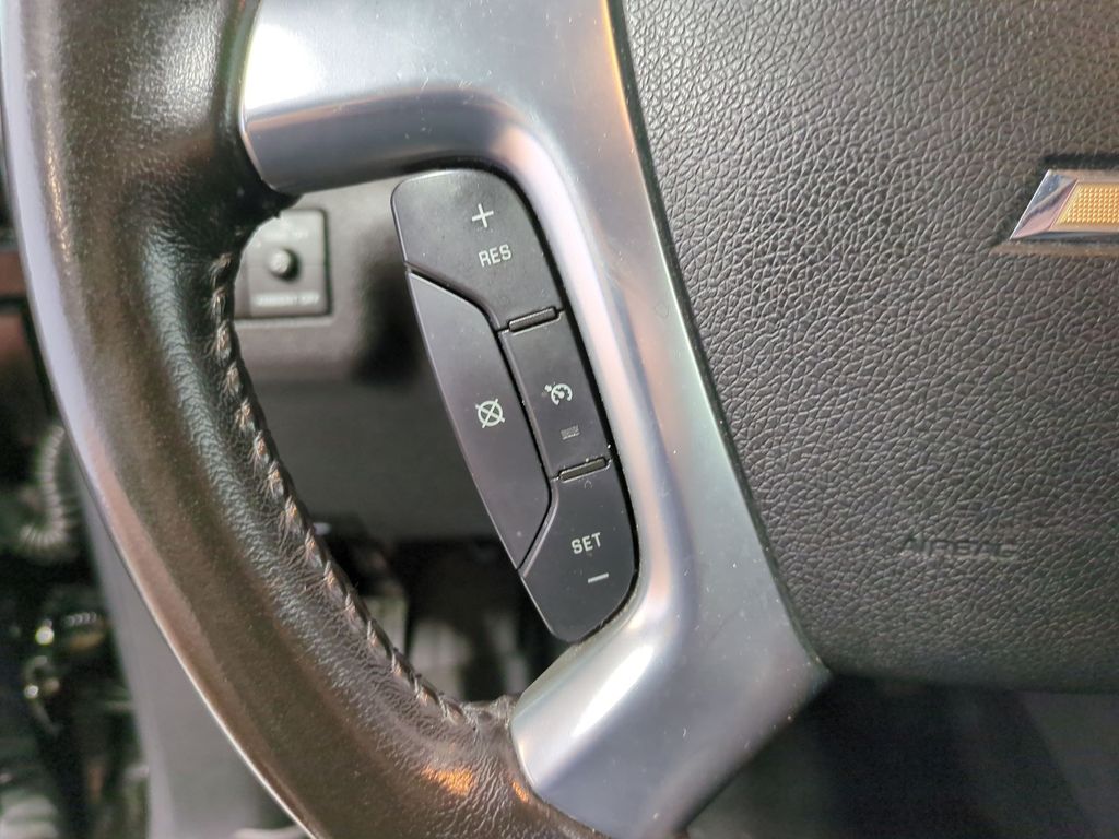 2017 Chevrolet Traverse LT 25
