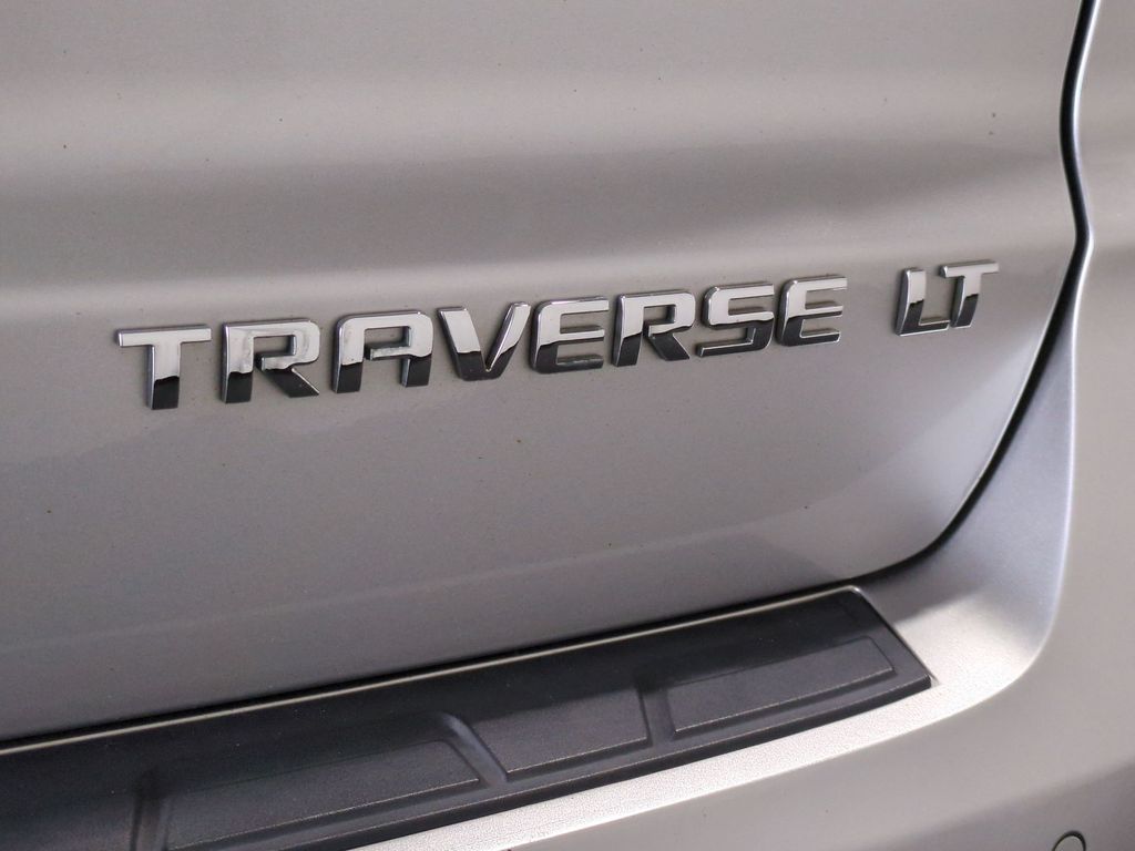 Thumbnail: 2016 Chevrolet Traverse - 23