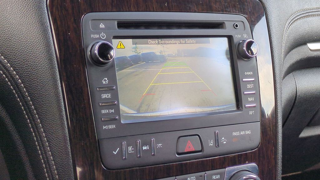 Thumbnail: 2017 Chevrolet Traverse - 27