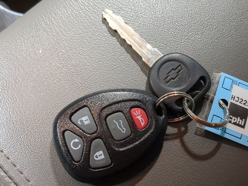 Thumbnail: 2017 Chevrolet Traverse - 17