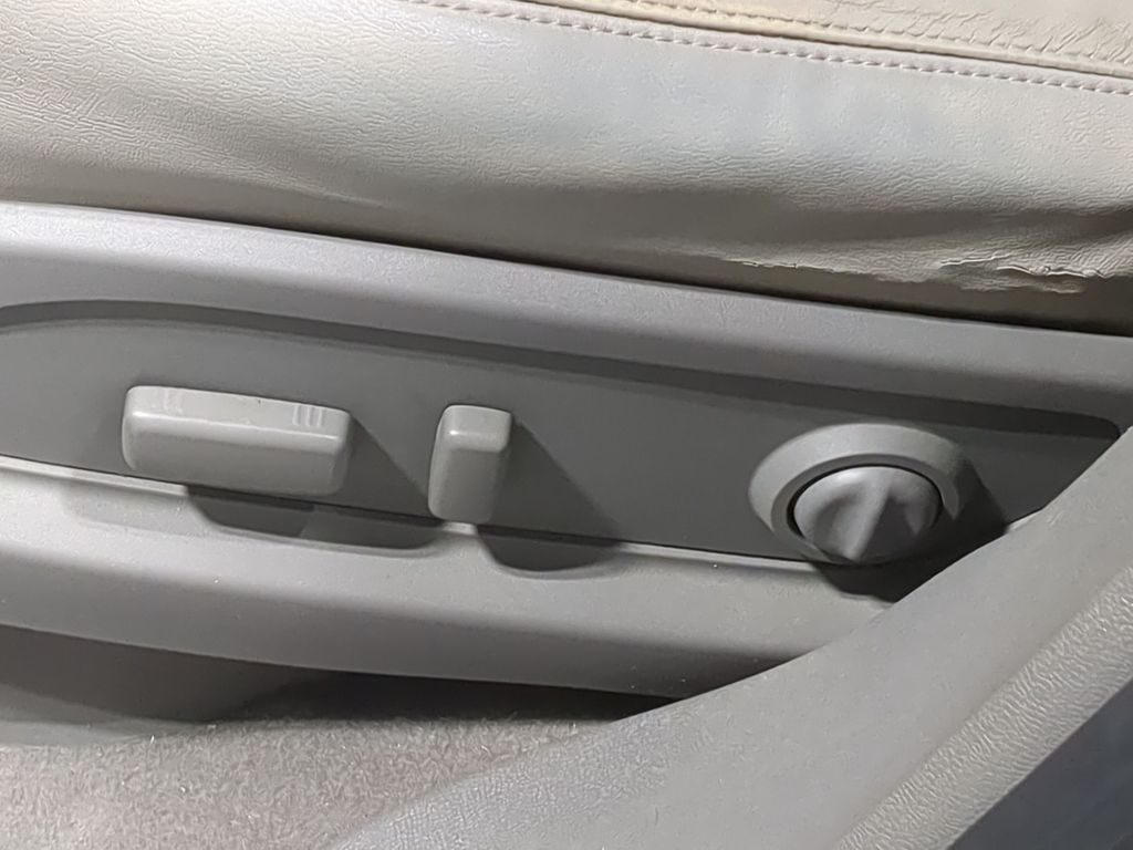 Thumbnail: 2017 Chevrolet Traverse - 26