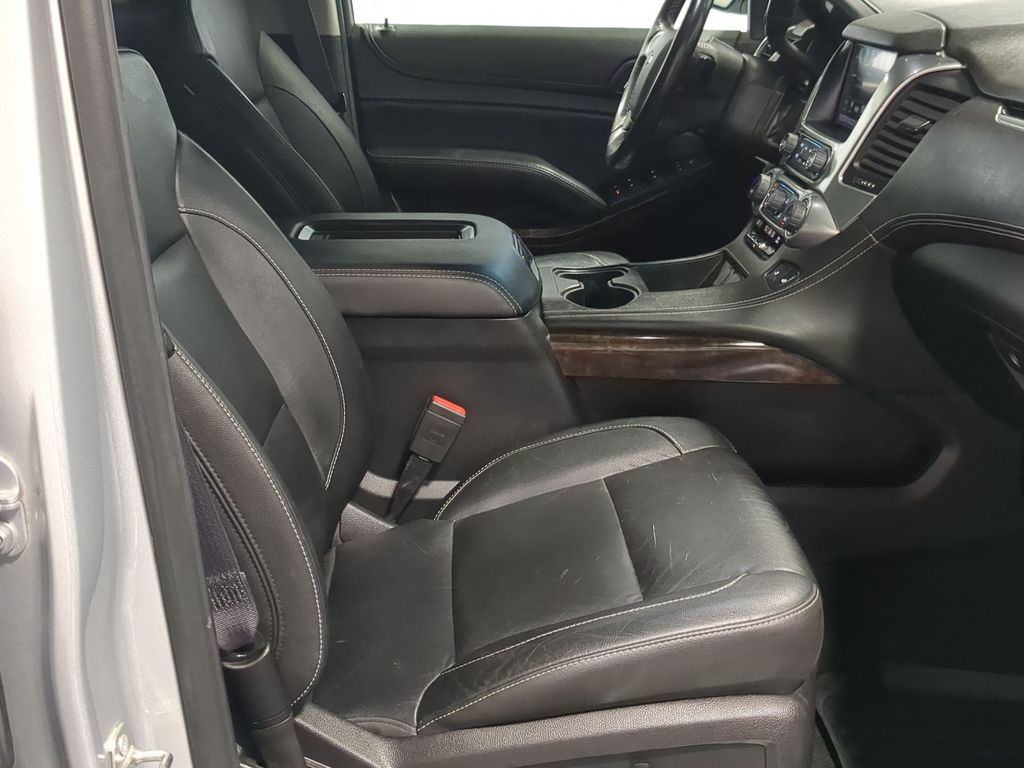 Thumbnail: 2017 Chevrolet Tahoe - 10
