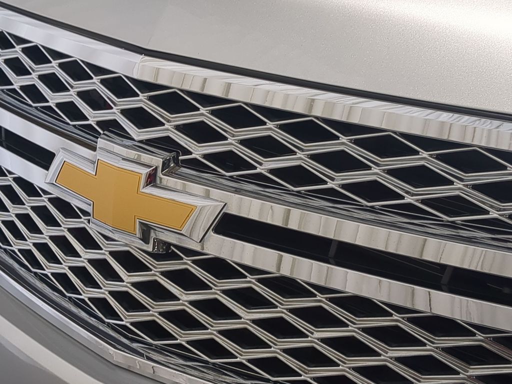 Thumbnail: 2017 Chevrolet Tahoe - 6