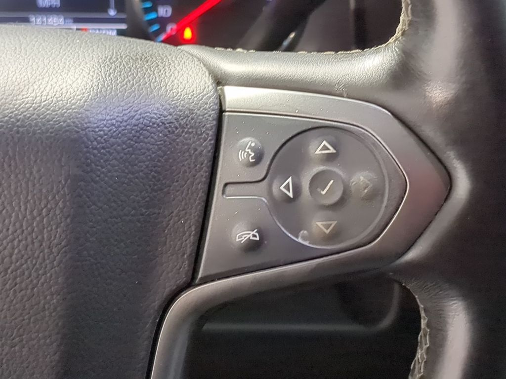 Thumbnail: 2015 Chevrolet Tahoe - 37