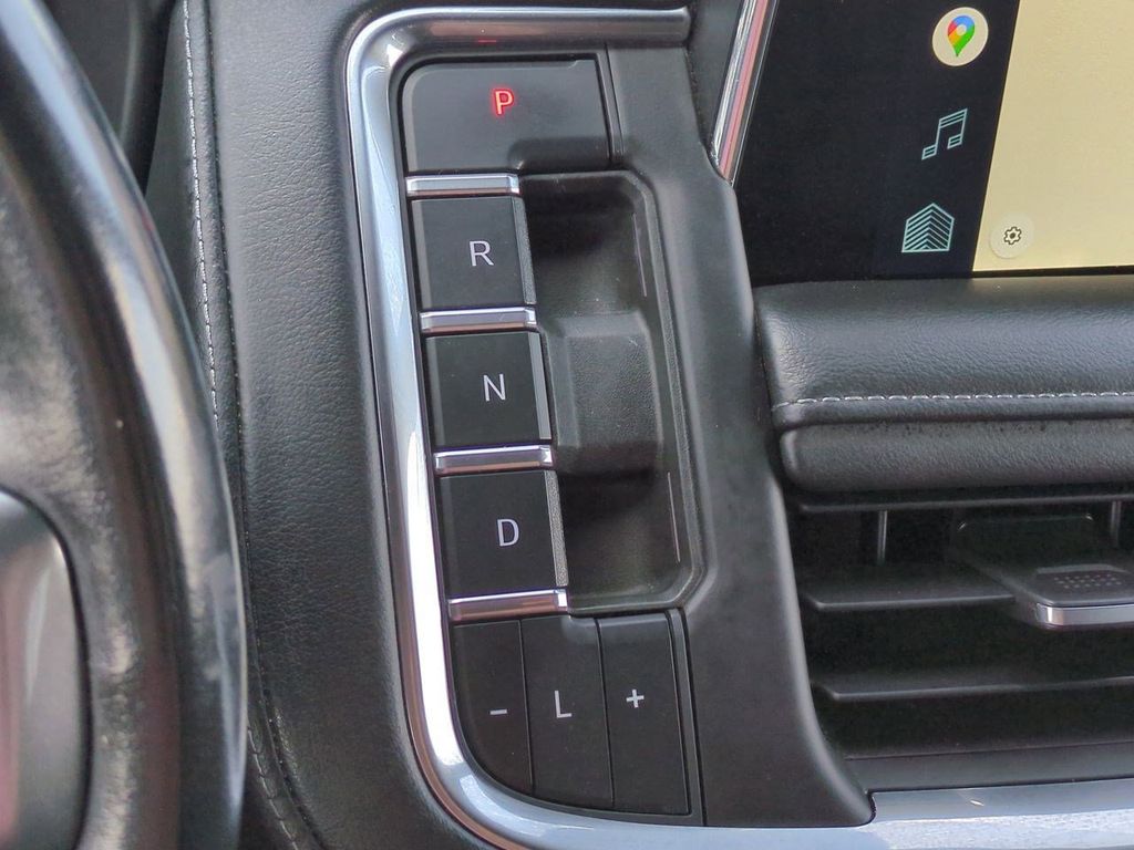 Thumbnail: 2022 Chevrolet Suburban - 15