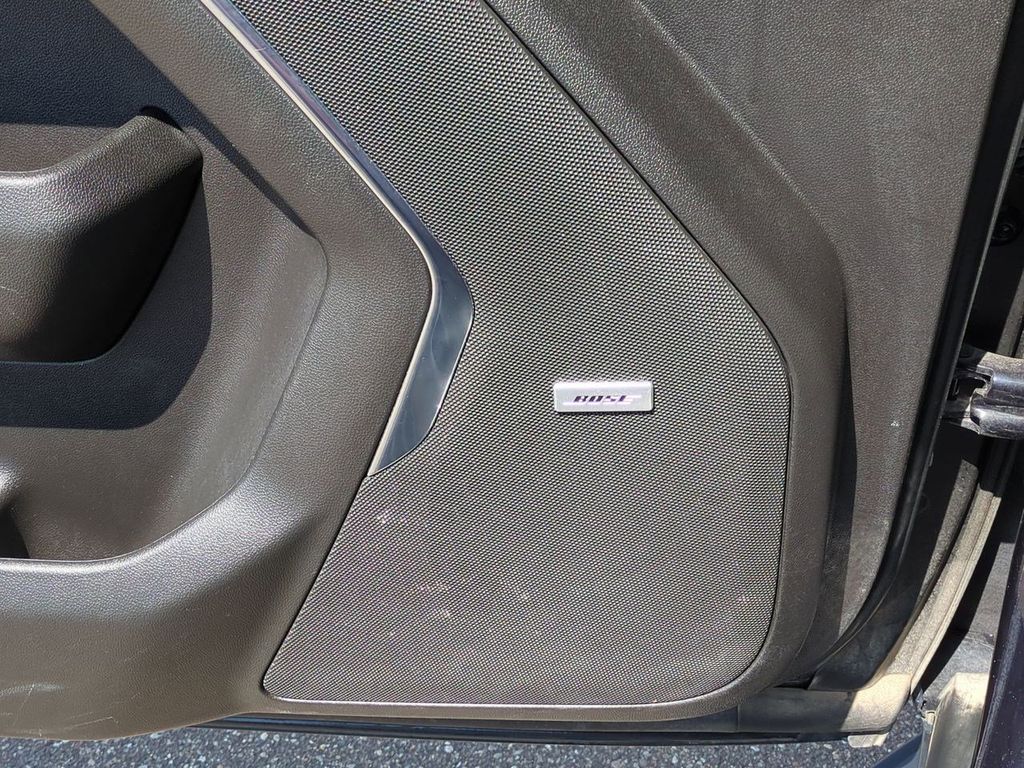 Thumbnail: 2022 Chevrolet Suburban - 33