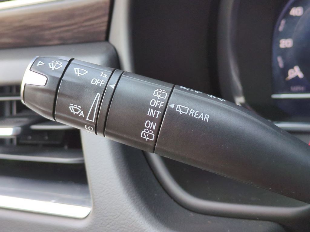 Thumbnail: 2022 Chevrolet Suburban - 30