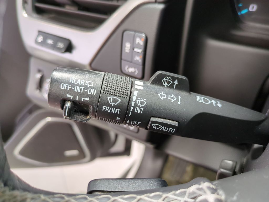 2016 Chevrolet Suburban 1500 LTZ 29