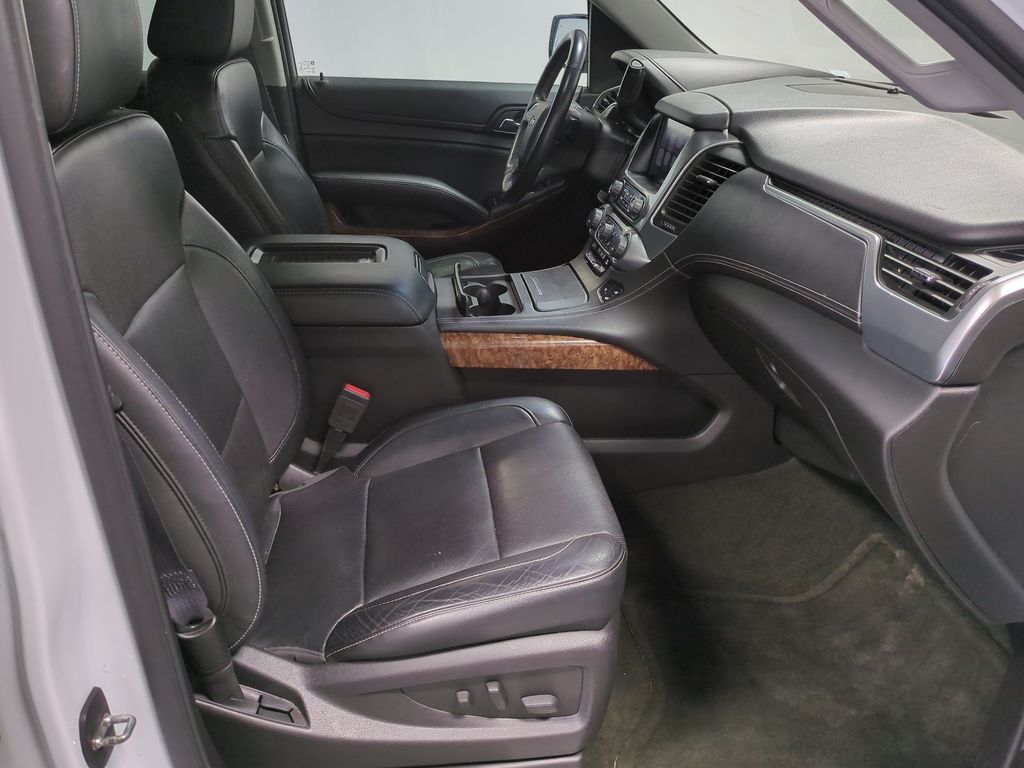 2016 Chevrolet Suburban 1500 LTZ 11