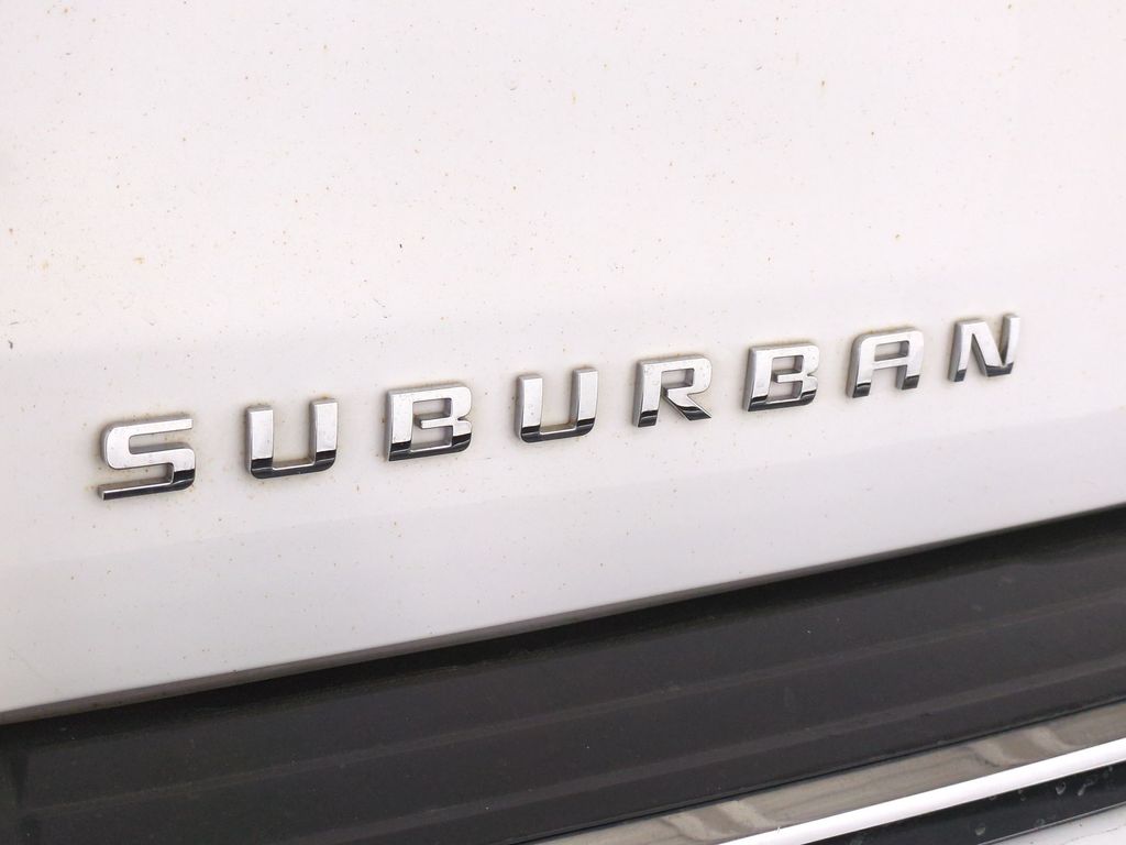 2016 Chevrolet Suburban 1500 LTZ 7