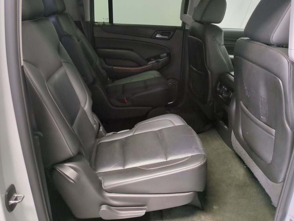 2016 Chevrolet Suburban 1500 LTZ 26