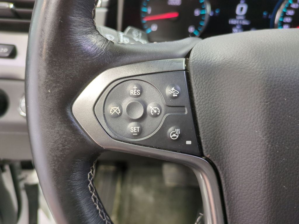 2016 Chevrolet Suburban 1500 LTZ 27