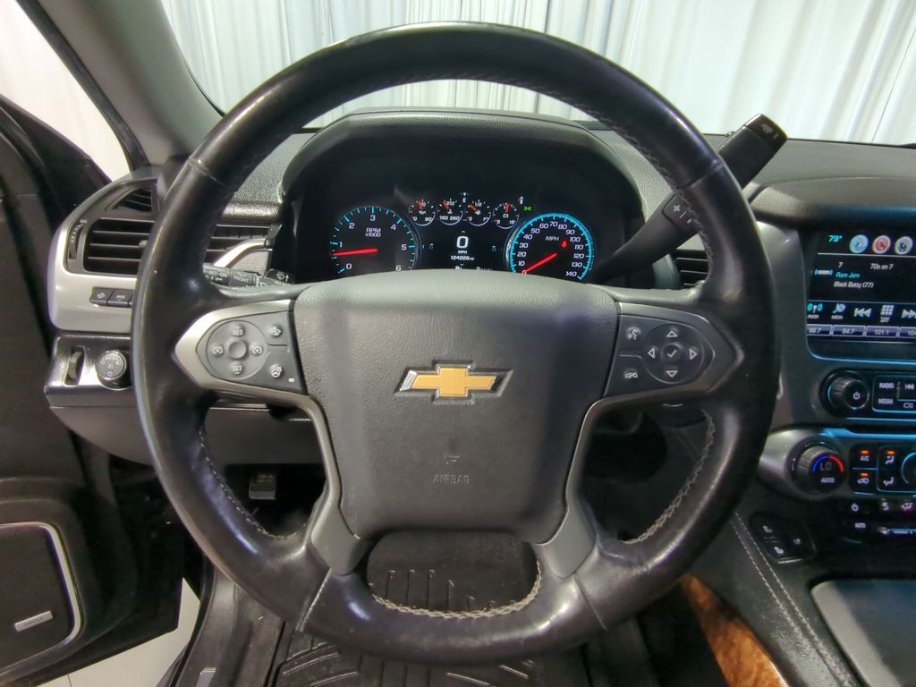Thumbnail: 2019 Chevrolet Suburban - 12