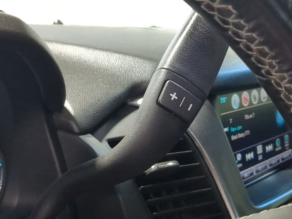 Thumbnail: 2019 Chevrolet Suburban - 32