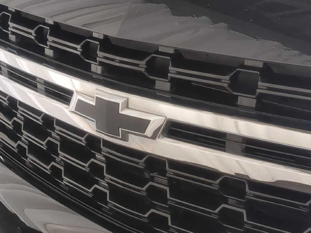 Thumbnail: 2023 Chevrolet Tahoe - 5