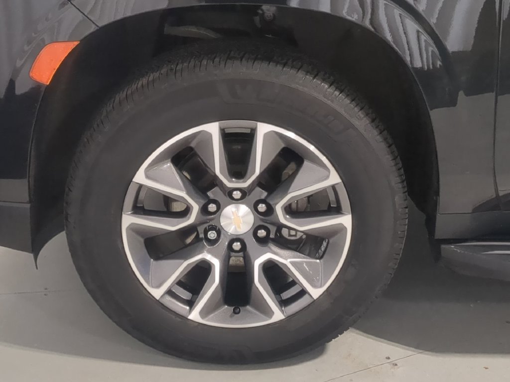 Thumbnail: 2023 Chevrolet Tahoe - 6