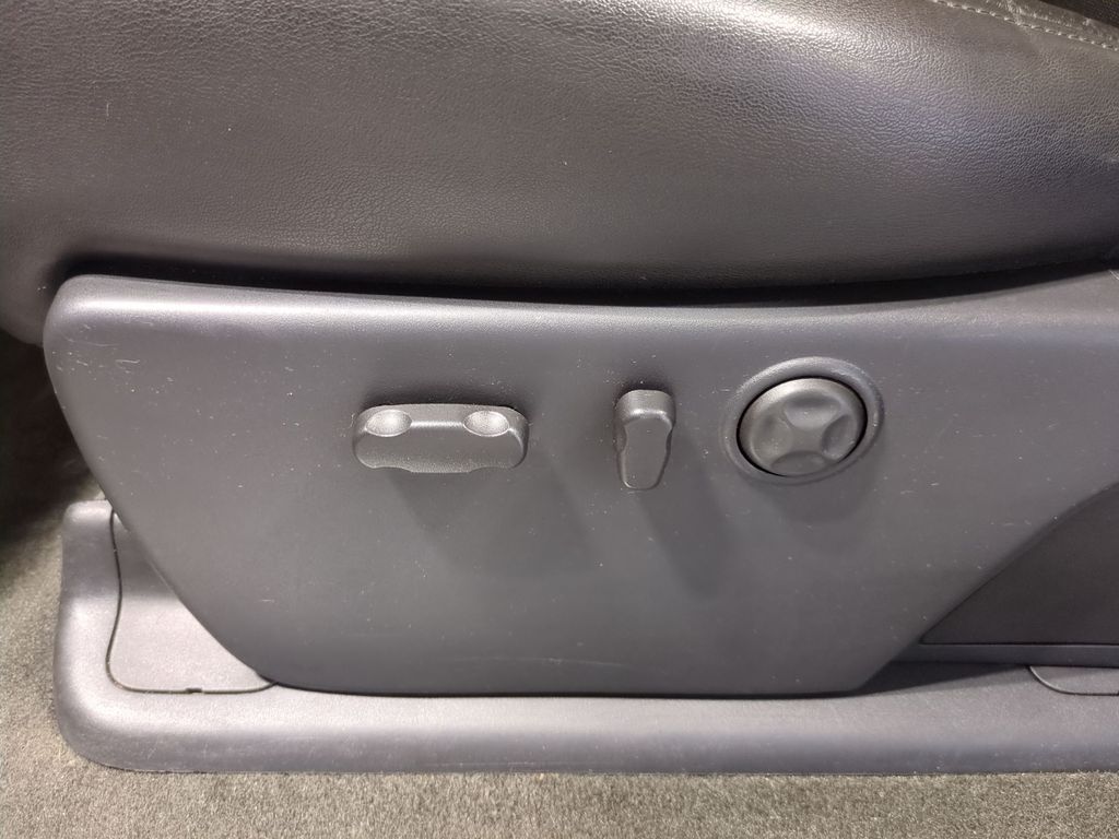 Thumbnail: 2014 GMC Sierra 2500 - 26