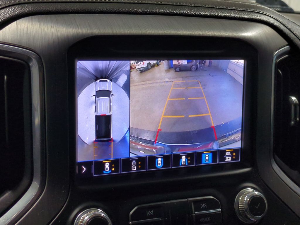 Thumbnail: 2020 GMC Sierra 3500 - 33