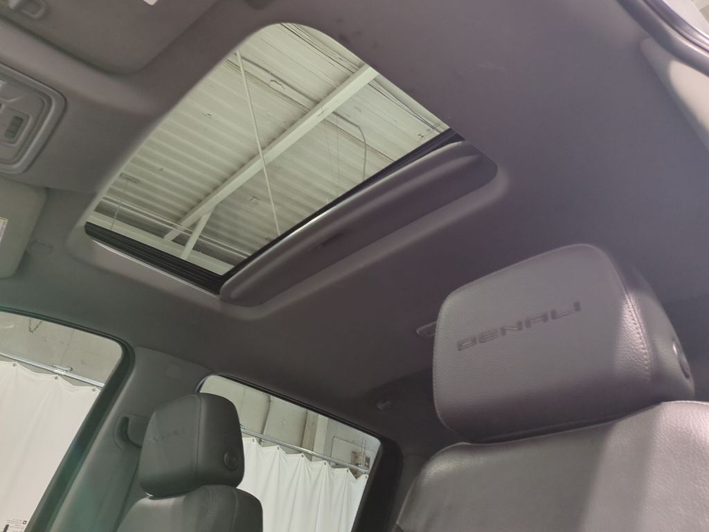 Thumbnail: 2020 GMC Sierra 3500 - 28