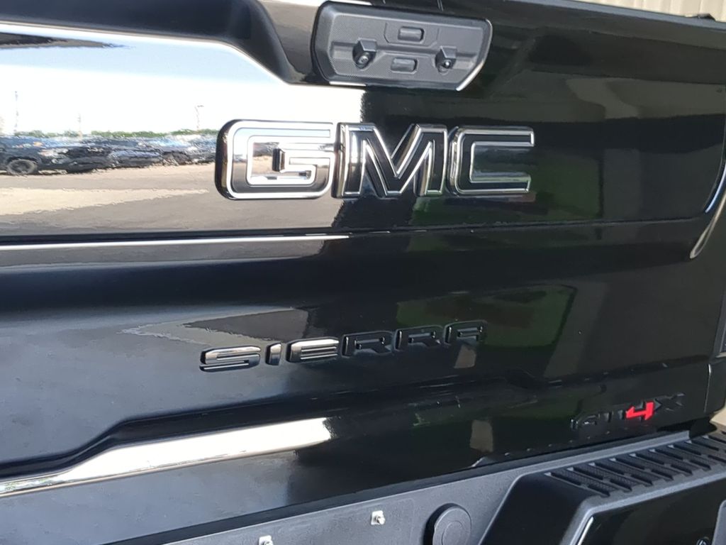 Thumbnail: 2025 GMC Sierra 2500 - 25